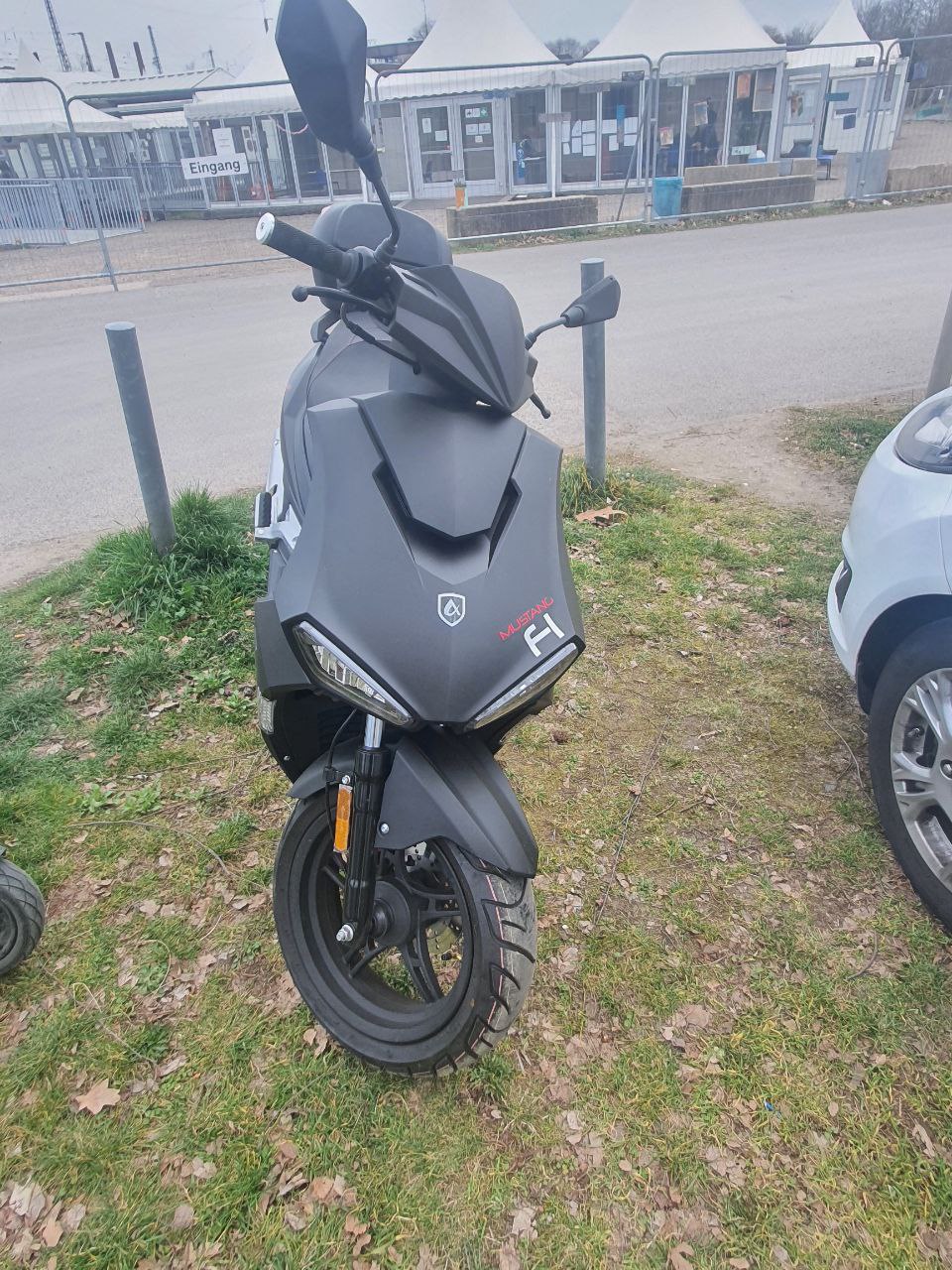 🔵#فروش
   🏙شهر: کلن ، آلمان
   توضیحات: یک موتور سیکلت بدون دنده مدل ۲۰۲۴ که کلا ۷۰۰ کیلومتر راه رفته کاملا نو بدیل جابجایی به شهر دیه جهت فروش 
قیمت هم ۱۱۰۰ یورو قابل مذاکره

   👤 ارتباط با شخص |
@hamshahri_alman
صفحه پذیرنده و کاربر آگهی 