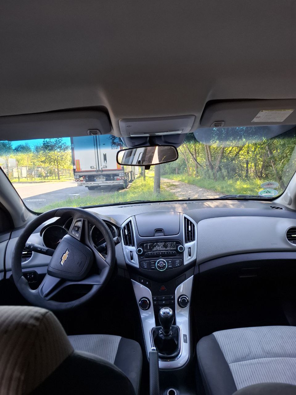 🔵#فروش
   🏙شهر: برلین ، آلمان
   توضیحات: فوری فروش اتومبیل 
Chevrolet cruze 
1600 Benzin 
بدون خط و خش و تصادف
موتوری تمیز و بدون مورد
تسمه تایم بموقع عوض شده
۱۳۹۰۰۰ راه رفته
مدل ۲۰۱۳
قیمت ۵۵۰۰ یورو

   👤 ارتباط با شخص |
@hamshahri_alman
صفحه پذیرنده و کاربر آگهی 