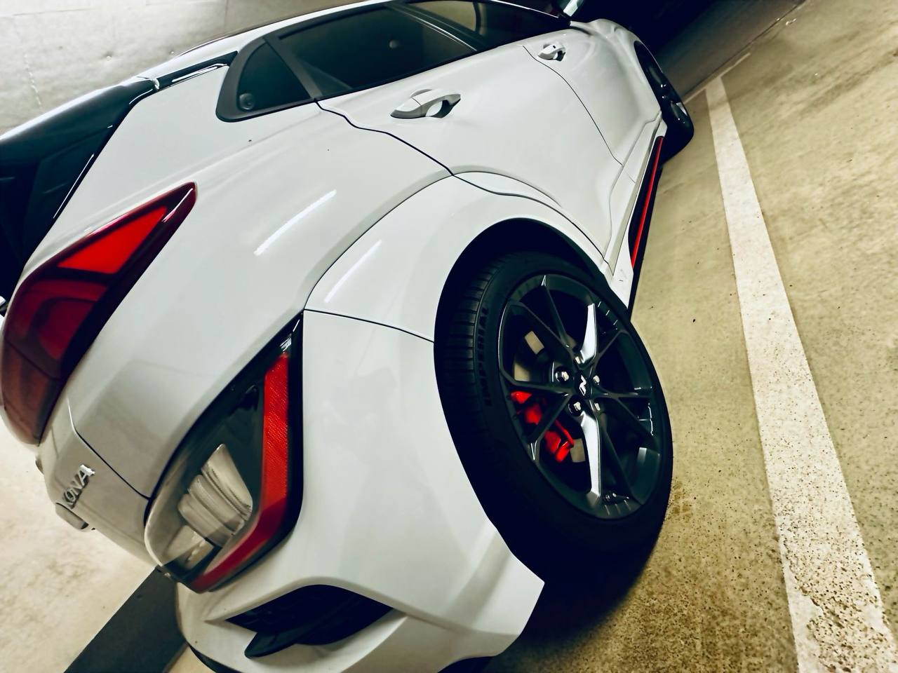 🔵#فروش
   🏙شهر: کلن ، آلمان
   توضیحات: فروش ماشین Hyundai Kona N performance 
280 ps , 5500 kilometer, Automatic, Benzin , TÜV bis 2027 ,Dash camera, ….. 
ماشین تقریبا نو است و abmelde شده و در پارکینگ سقف دار نگهداری شده .

   👤 ارتباط با شخص |
@hamshahri_alman
صفحه پذیرنده و کاربر آگهی 