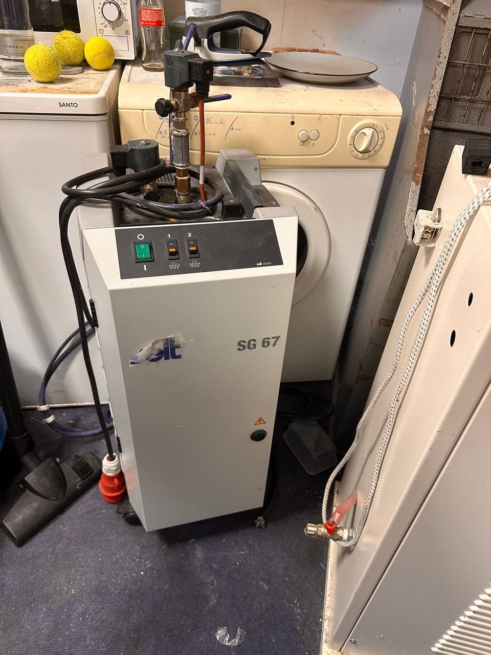 🔵#فروش
   🏙شهر: هامبورگ ، آلمان
   توضیحات: با سلام خدمت دوستان عزیز ،
ما اینجا کلیه لوازم برای خشکشویی داریم که برای فروش هستند از علاقه مندان خواهش میکنم که با این شماره در ارتباط باشن

   👤 ارتباط با شخص |
@hamshahri_alman
صفحه پذیرنده و کاربر آگهی 