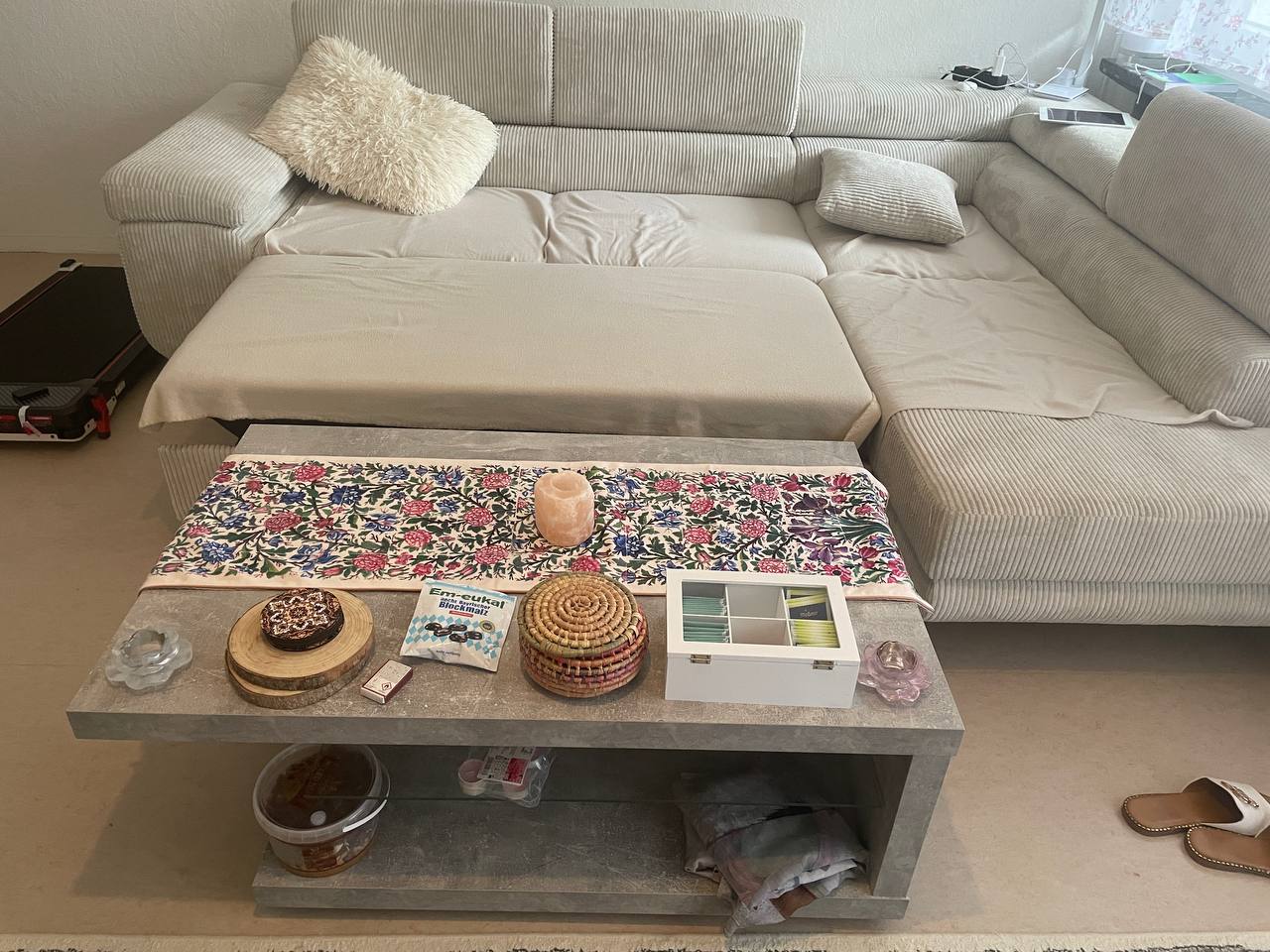 🔵#فروش
   🏙شهر: هامبورگ ، آلمان
   توضیحات: فروش مبل به همراه میز 
350 €

   👤 ارتباط با شخص |
@hamshahri_alman
صفحه پذیرنده و کاربر آگهی 