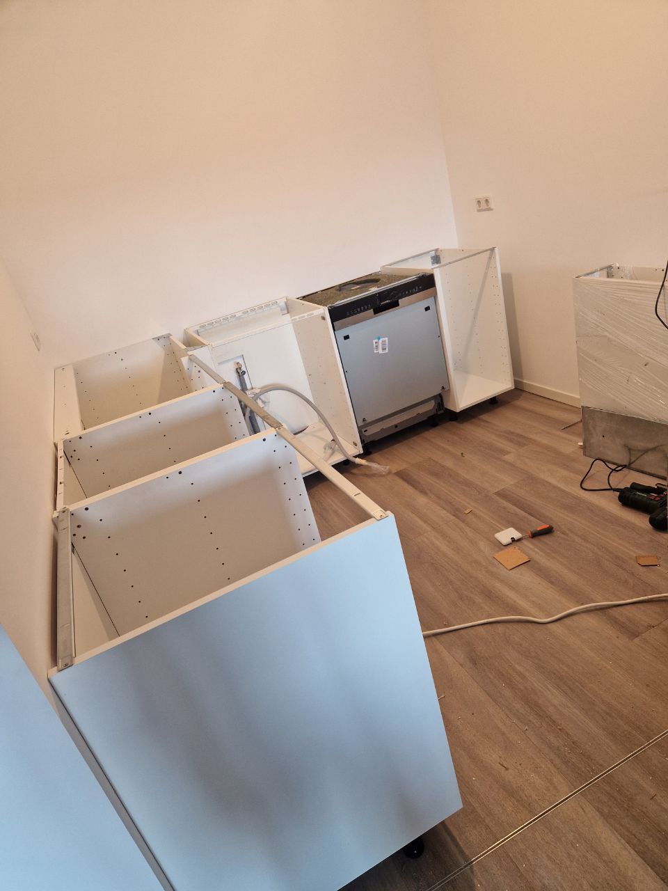 🔴#خرید
   🏙شهر: کلن ، آلمان
   توضیحات: سلام به همه دوستان نصب کابینت آشپزخانه با قیمت مناسب انجام می‌شود

   👤 ارتباط با شخص |
@hamshahri_alman
صفحه پذیرنده و کاربر آگهی 