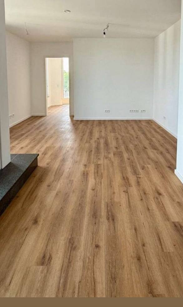 🔵#فروش
   🏙شهر: برلین ، آلمان
   توضیحات: خدمات فنی تخصصی نقاشی و تزئینات داخلی ساختمان
با بیش از ۱۵ سال سابقه کار حرفه‌ای 

🎨 نقاشی ساختمان و اداره به‌صورت تخصصی

🔹 بتونه‌کاری و آماده‌سازی دیوار (Wände spachteln)

🔹 نصب کاغذ دیواری ساده و طرح‌دار 

🔹 نصب لامینات با کیفیت بالا
🔵منتاژ و نصب اعنواع کمد و کابینت
@Mr_Mohammad_reza_4

   👤 ارتباط با شخص |
@hamshahri_alman
صفحه پذیرنده و کاربر آگهی 