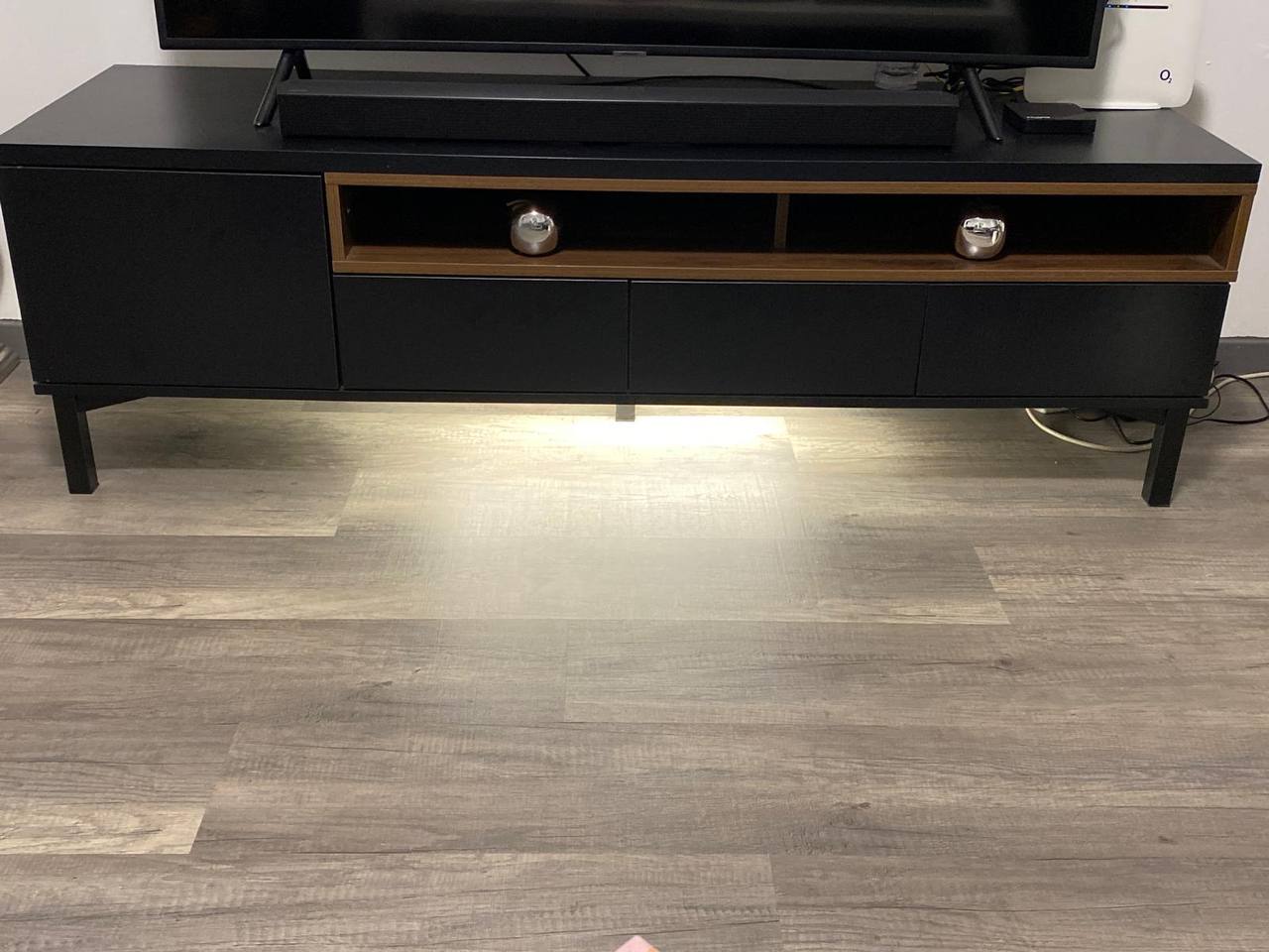 🔵#فروش
   🏙شهر: کلن ، آلمان
   توضیحات: میز تلویزیون ، در حد بسیار نو و تمیز ۴۹ یورو شهر کلن

   👤 ارتباط با شخص |
@hamshahri_alman
صفحه پذیرنده و کاربر آگهی 