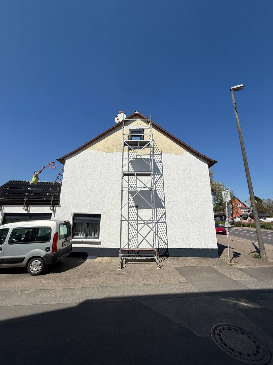 🔵#فروش
   🏙شهر: کلن ، آلمان
   توضیحات: کلیه خدمات ساختمانی برق کاری  لوله کشی آب و فاضلاب سیستم گرمایشی ،سرامیک کاری گچکاری و رنگ داخل و بیرون ساختمان با قیمت مناسب اطراف شهر بن و کلن .
وحید 017647199076

   👤 ارتباط با شخص |
@hamshahri_alman