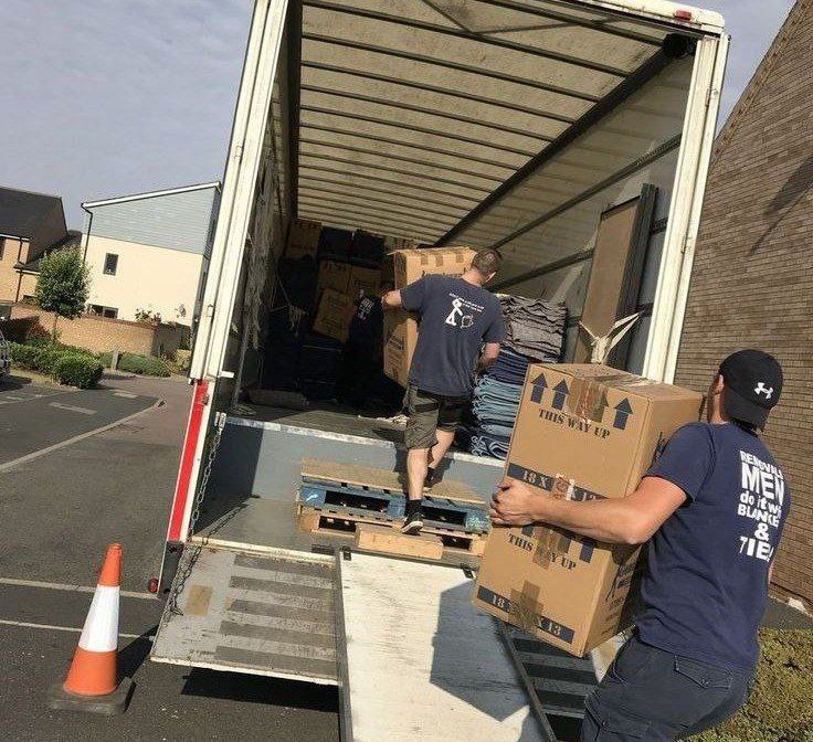 🔴#خرید
   🏙شهر: کلن ، آلمان
   توضیحات: 🟥🟧🟨شرکت باربری 
خدمات ویژه ما:

🛑نصب کابینت و تجهیزات آشپزخانه
🛑اسباب‌کشی و جابجایی لوازم خانگی
🛑نصب کمد و تخت‌خواب
رنگ‌آمیزی و نصب کاغذ دیواری
🛑نصب دستگاه‌های برقی

🔴 امکان دریافت هزینه از جاب‌سنتر، سوسیال یا Agentur für Arbeit با فاکتور رسمی.

   👤 ارتباط با شخص |
@hamshahri_alman
صفحه پذیرنده و کاربر آگهی 