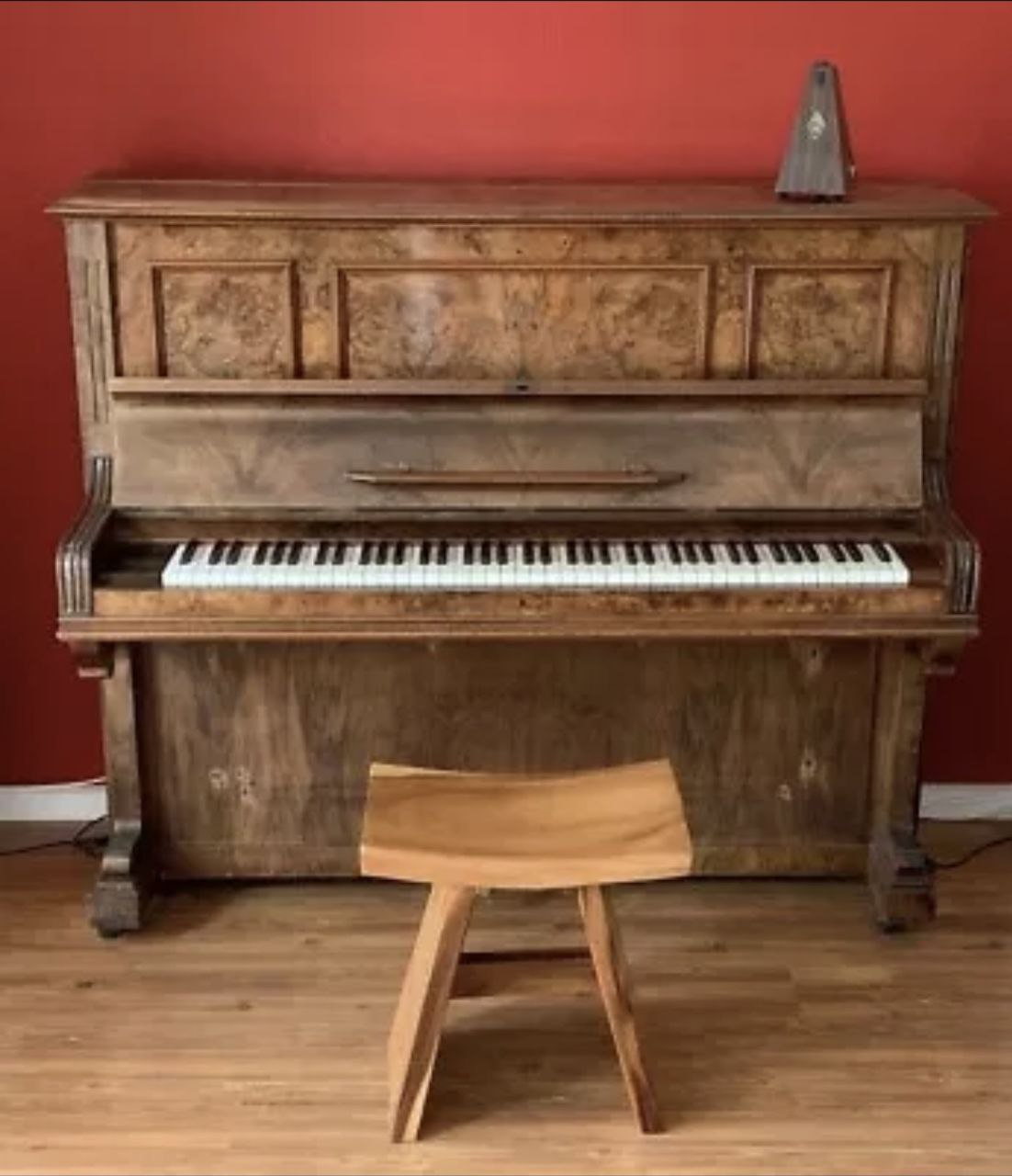 🔵#فروش
   🏙شهر: هامبورگ ، آلمان
   توضیحات: آموزش تخصصی پیانو
توسط استاد عطا حکاک
فوق لیسانس موسیقی و مدرس هنرستان
موسس گروه و آکادمی موسیقی دامور
با بیش از ۱۷ سال سابقه تدریس

برگزاری کلاس‌های حضوری و آنلاین در هامبورگ

جهت مشاوره و اطلاعات بیشتر دایرکت در خدمتتون هستم‌

اینستاگرام: atahakkak

   👤 ارتباط با شخص |
@hamshahri_alman
صفحه پذیرنده و کاربر آگهی 